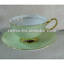 Une tasse à thé et une soupe en porcelaine chinoise de bonne qualité